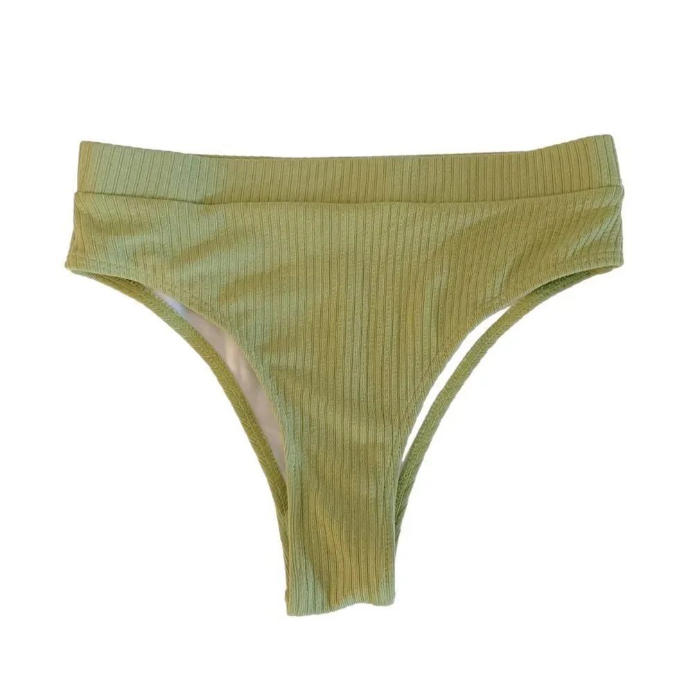 Hi Waisted Ribbed Bikini Bottoms